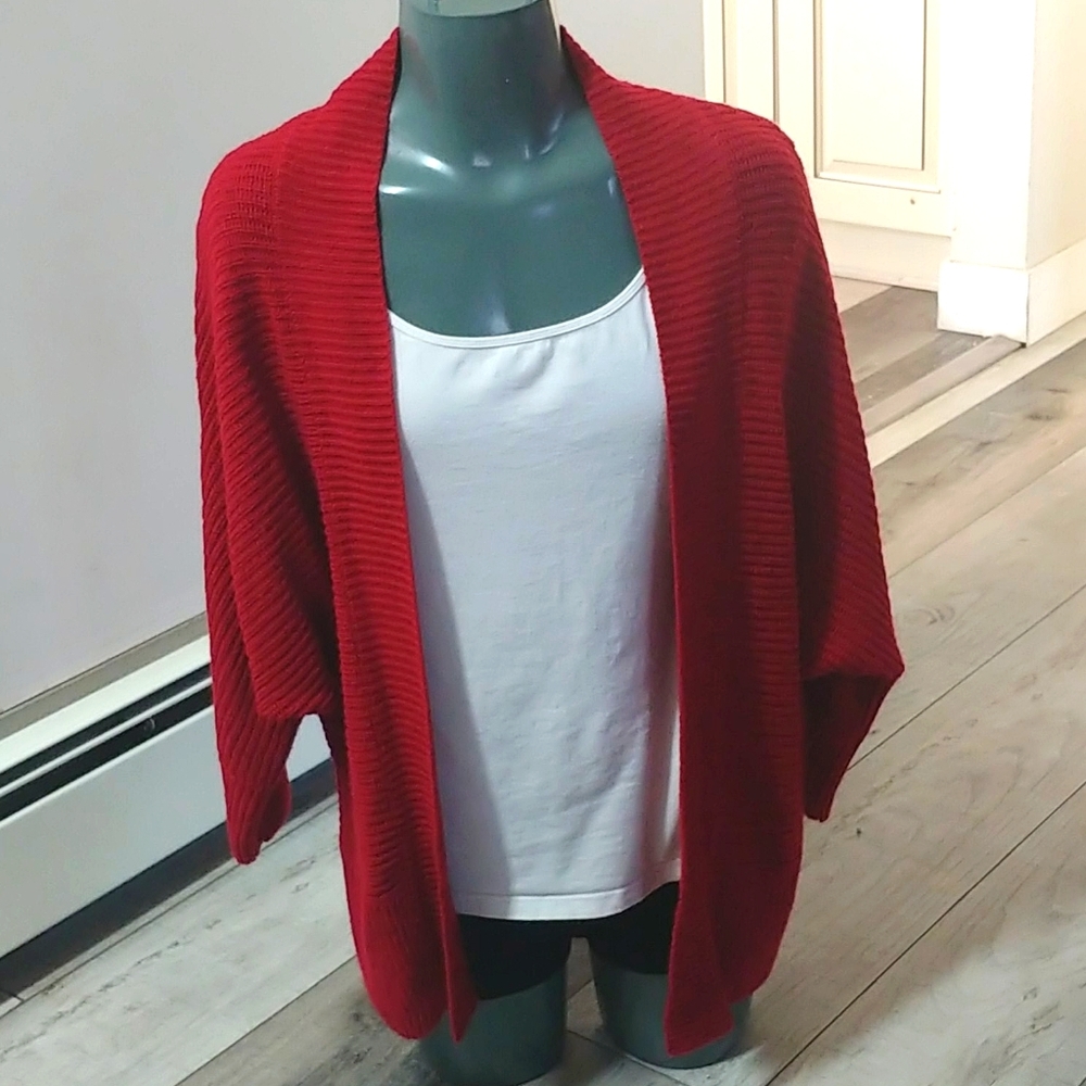 U2B red cardigan